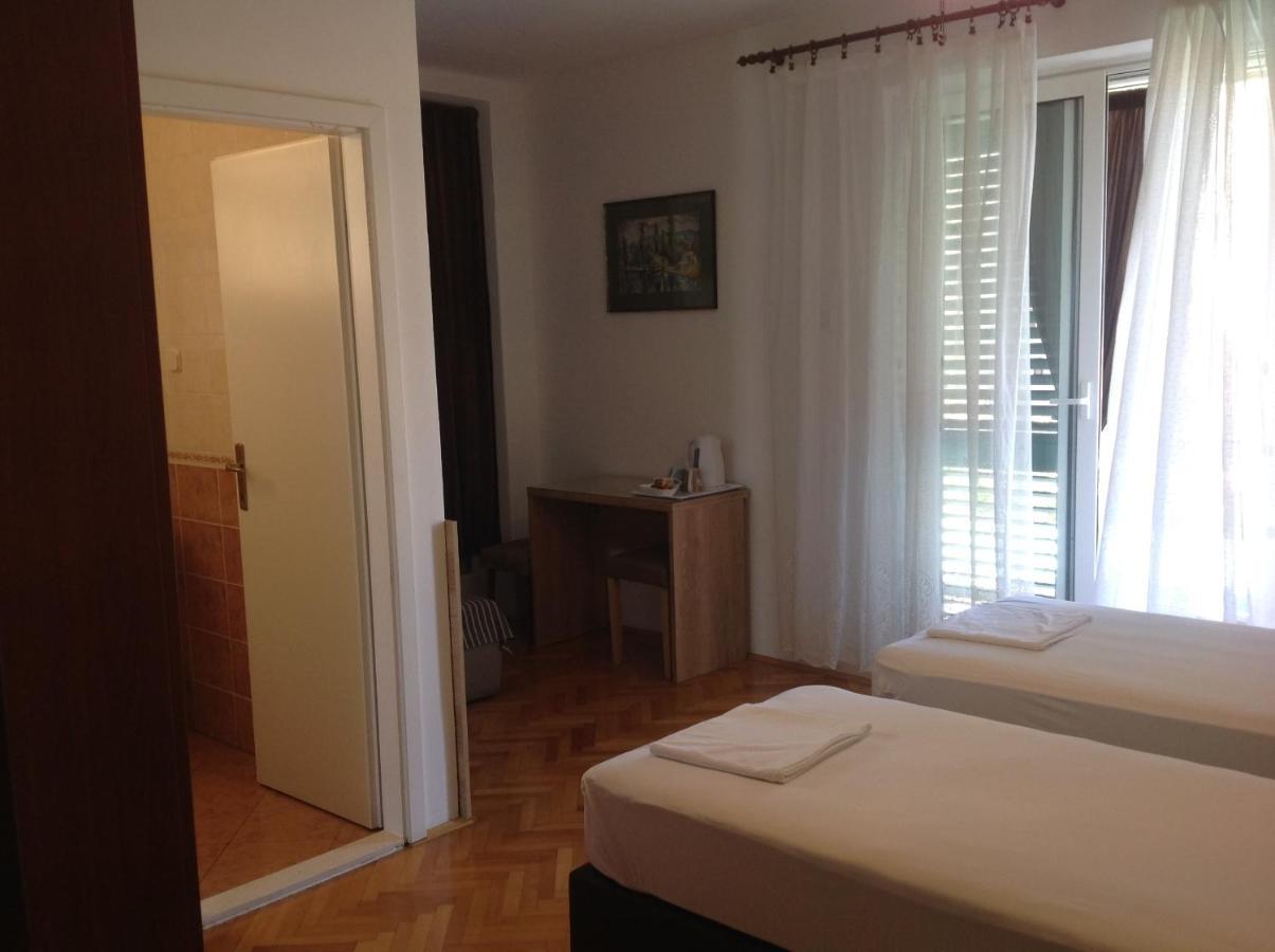 Bed & Breakfast Batosic Makarska Exterior photo