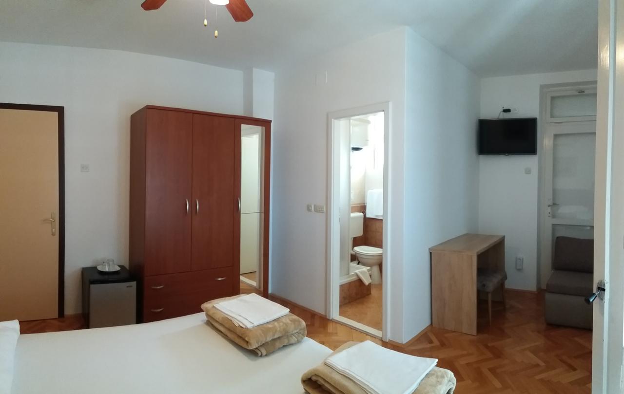 Bed & Breakfast Batosic Makarska Exterior photo