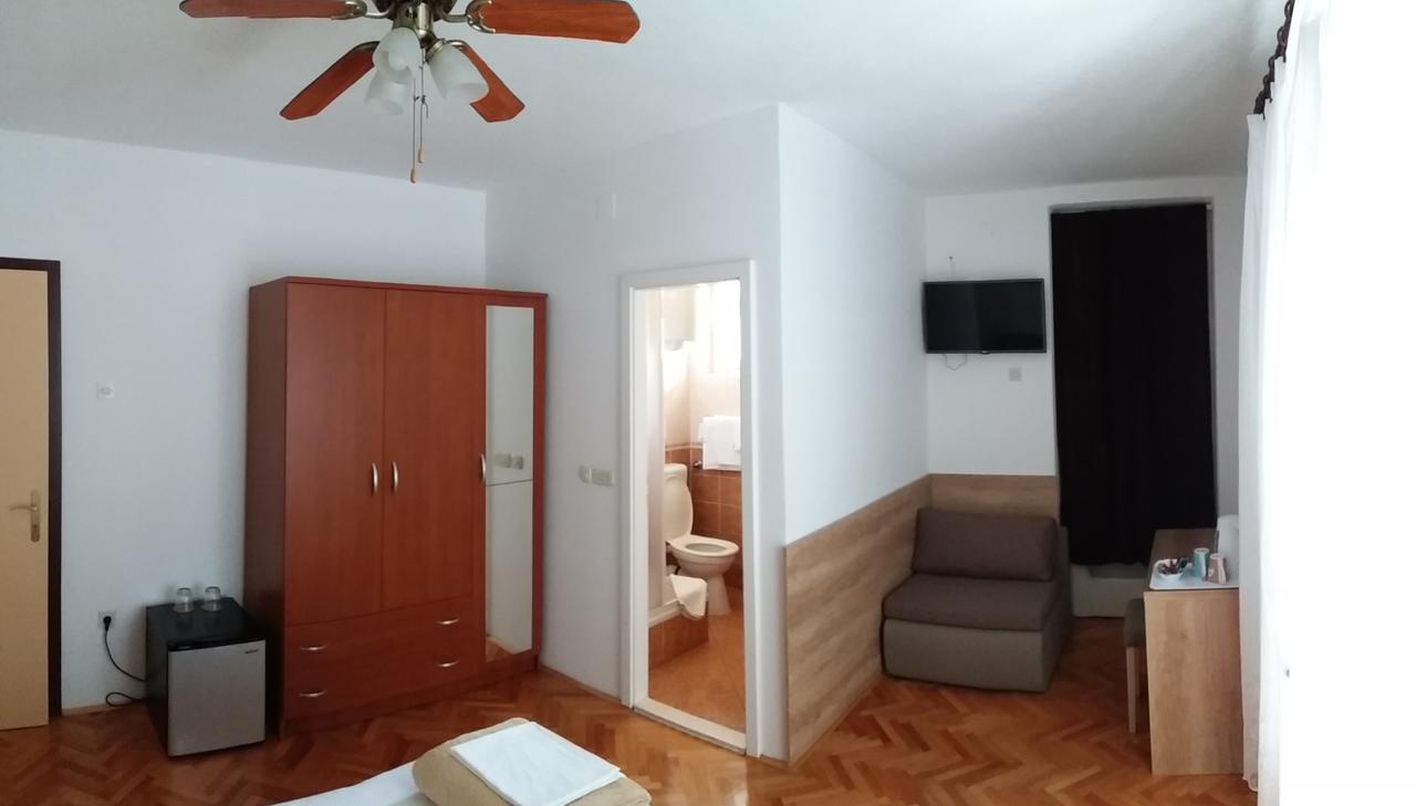 Bed & Breakfast Batosic Makarska Exterior photo